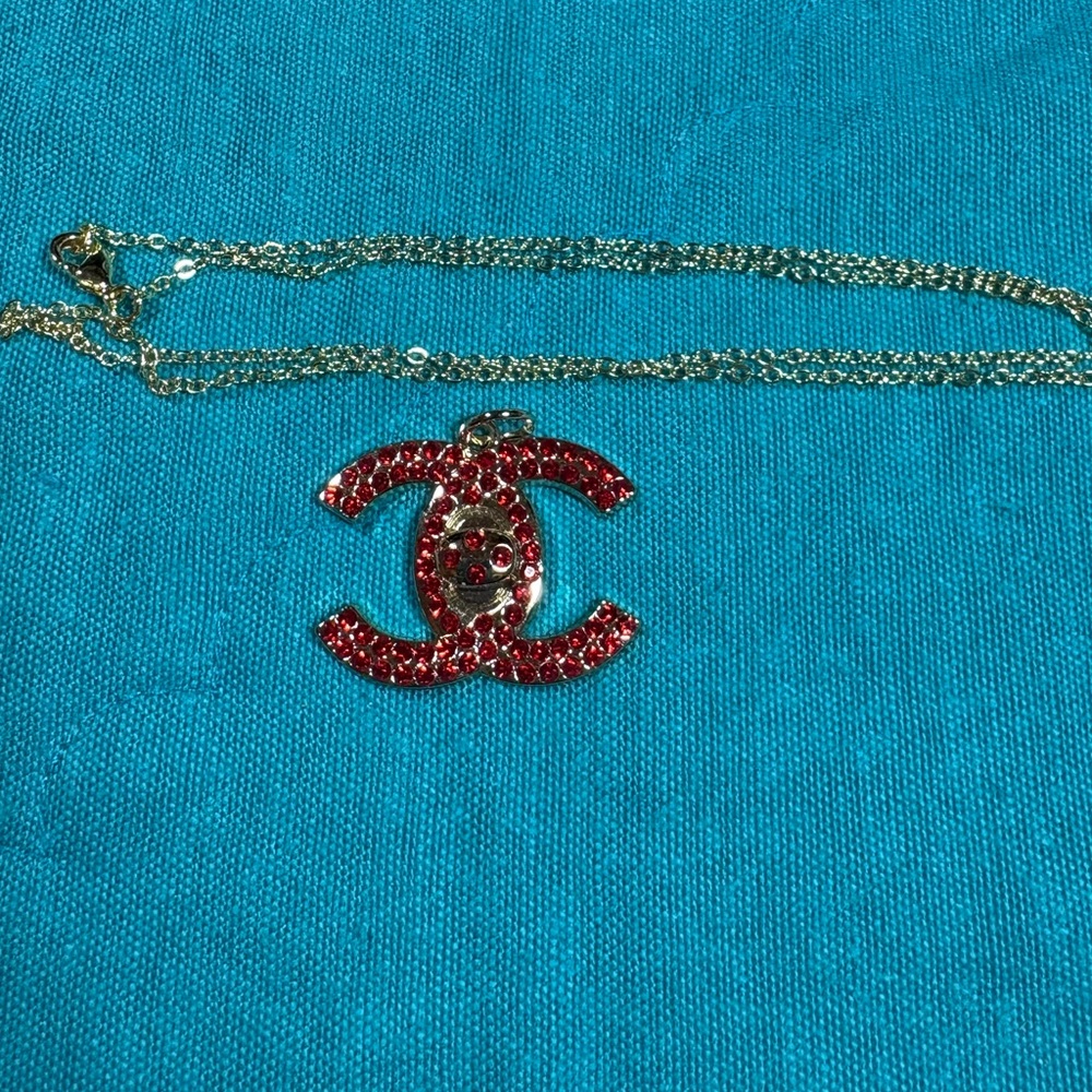 Red Crystal Pendant Necklace - Picture 2 of 4